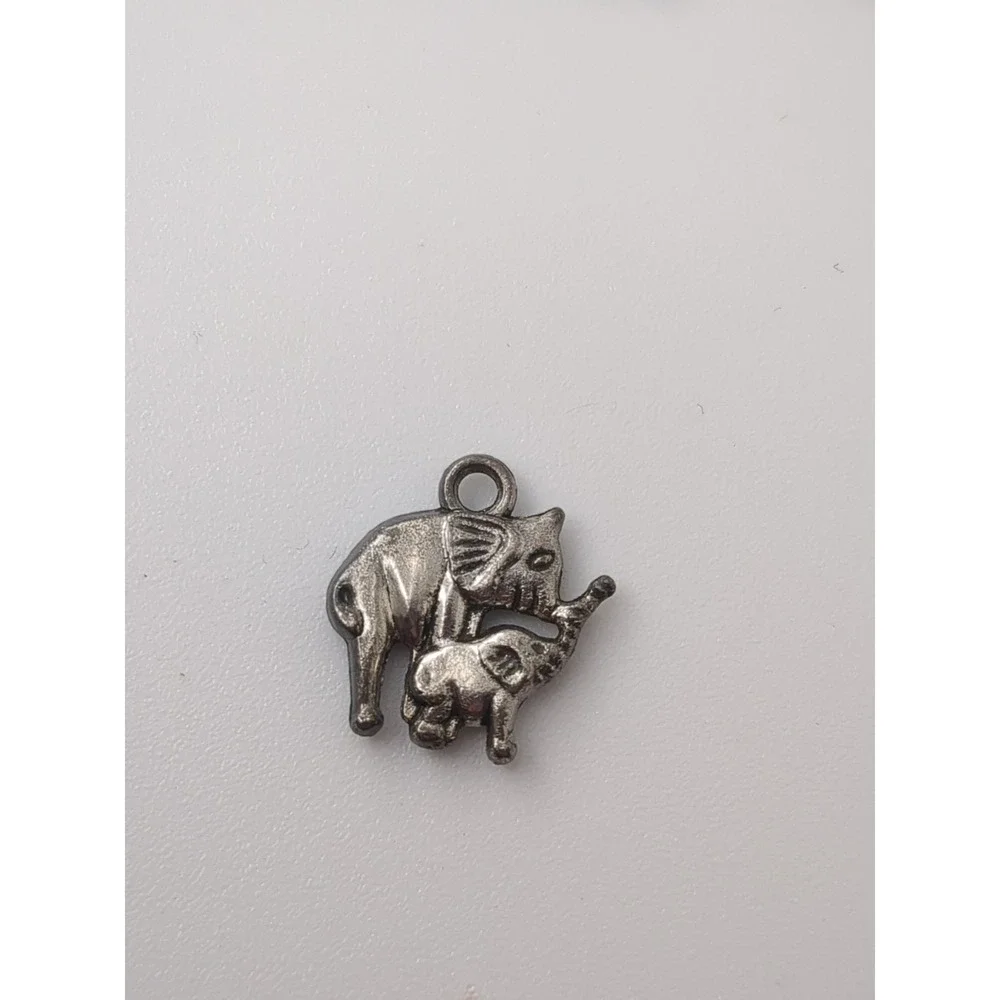 Lot‎ Of 10 Elephant Charms For Bracelets Necklaces And Earrings